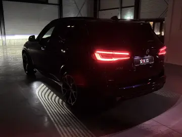 BMW X5 M xDrive45e Shadowline Cristal Pneumatic