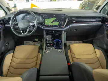 Volkswagen Touareg Elegance 4Motion 3.0 electric TSI eHybrid