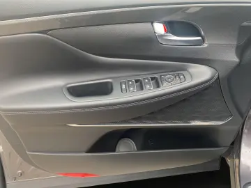 HYUNDAI Santa Fe Plug In Hybrid 4WD