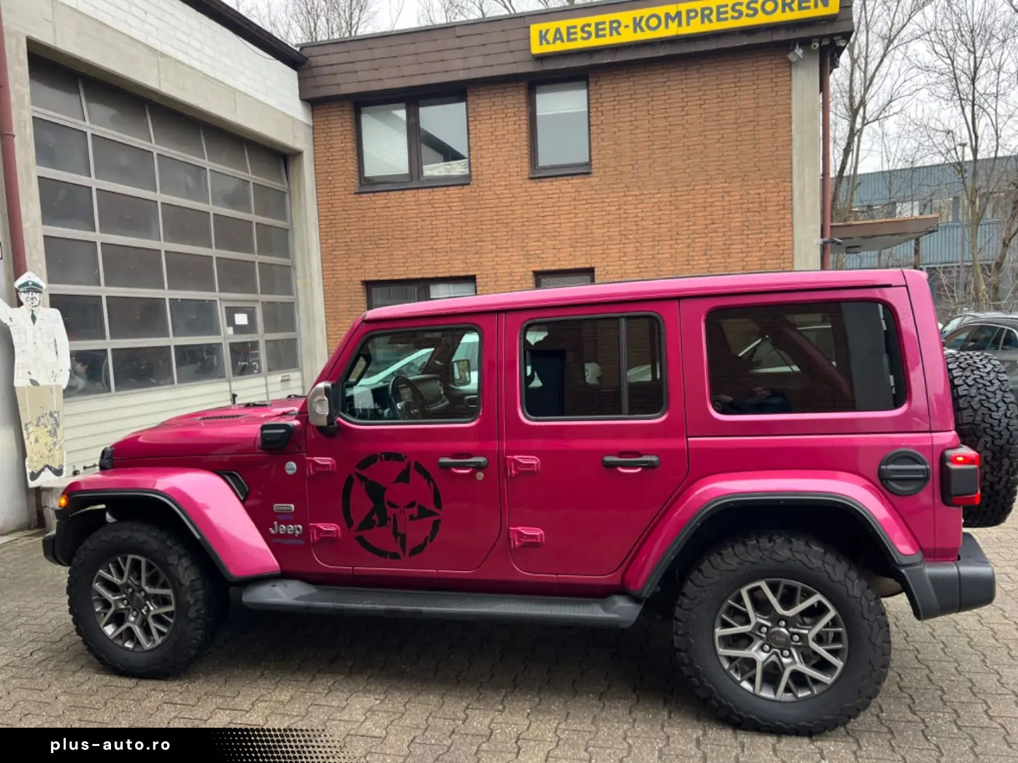 JEEP Wrangler Unlimited Sahara Plug-In Sky One Touch