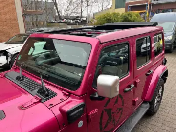 JEEP Wrangler Unlimited Sahara Plug-In Sky One Touch