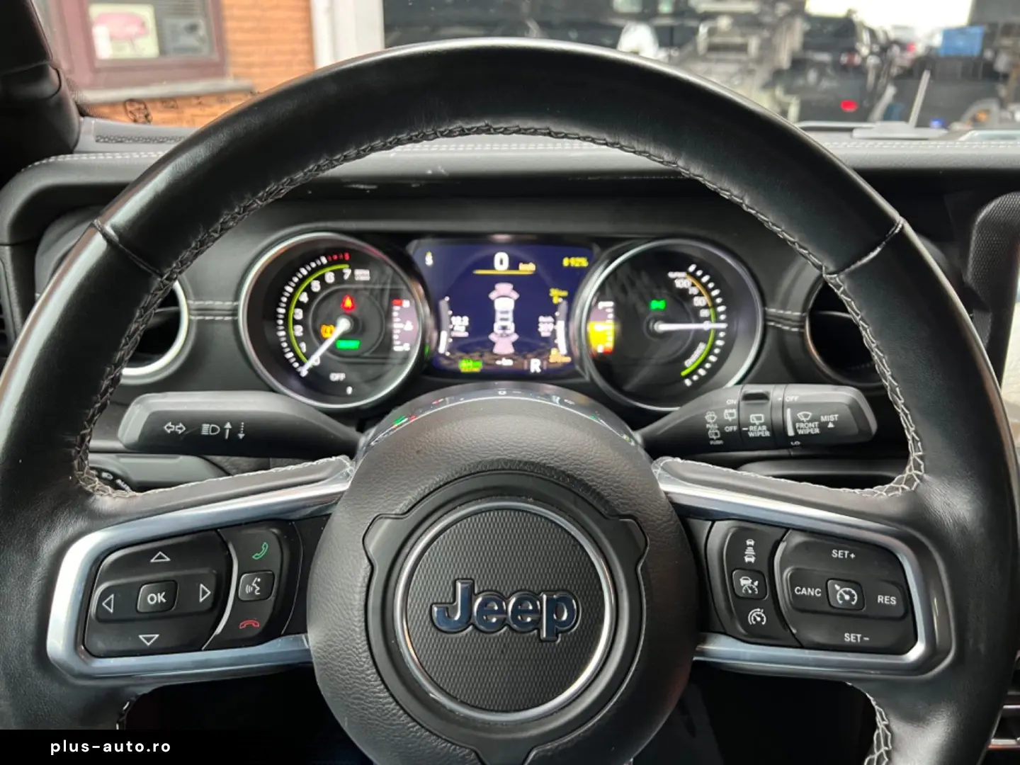 JEEP Wrangler Unlimited Sahara Plug-In Sky One Touch