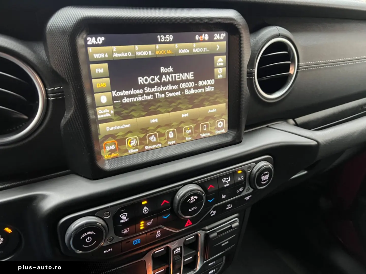 JEEP Wrangler Unlimited Sahara Plug-In Sky One Touch