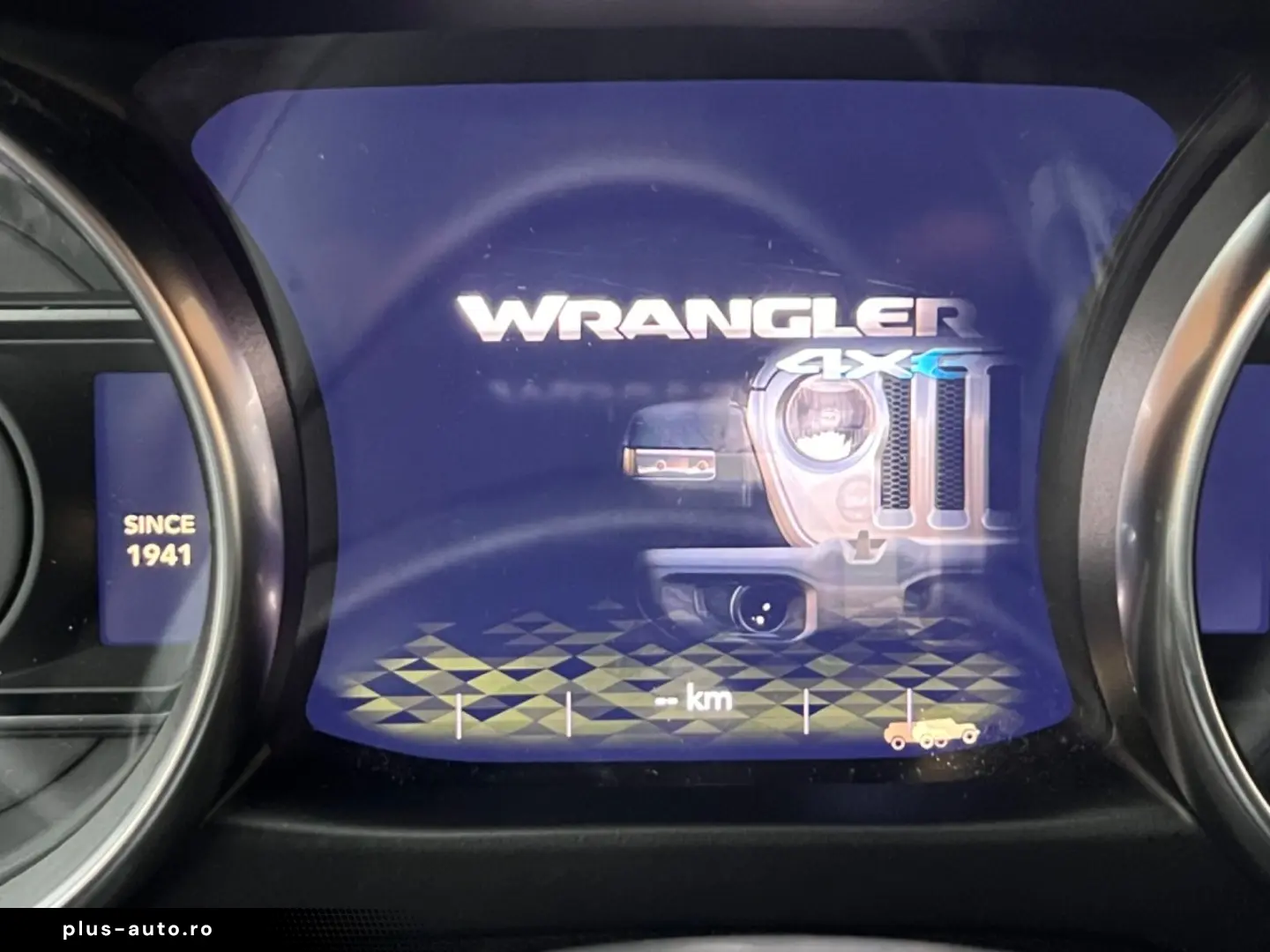 JEEP Wrangler Unlimited Sahara Plug-In Sky One Touch
