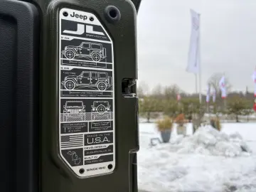 JEEP Wrangler Unlimited Plug-In Sahara