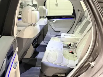 VW Touareg Int. Alb Panoramic IQ Light Masaj Ventilatie