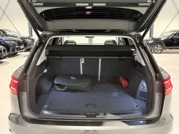 VW Touareg Int. Alb Panoramic IQ Light Masaj Ventilatie