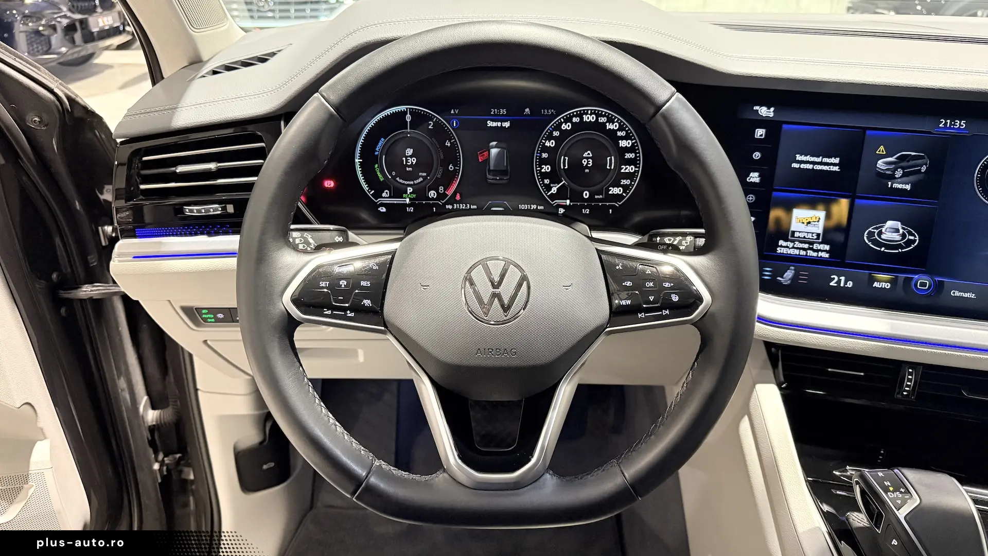 VW Touareg Int. Alb Panoramic IQ Light Masaj Ventilatie