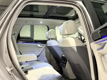 VW Touareg Int. Alb Panoramic IQ Light Masaj Ventilatie