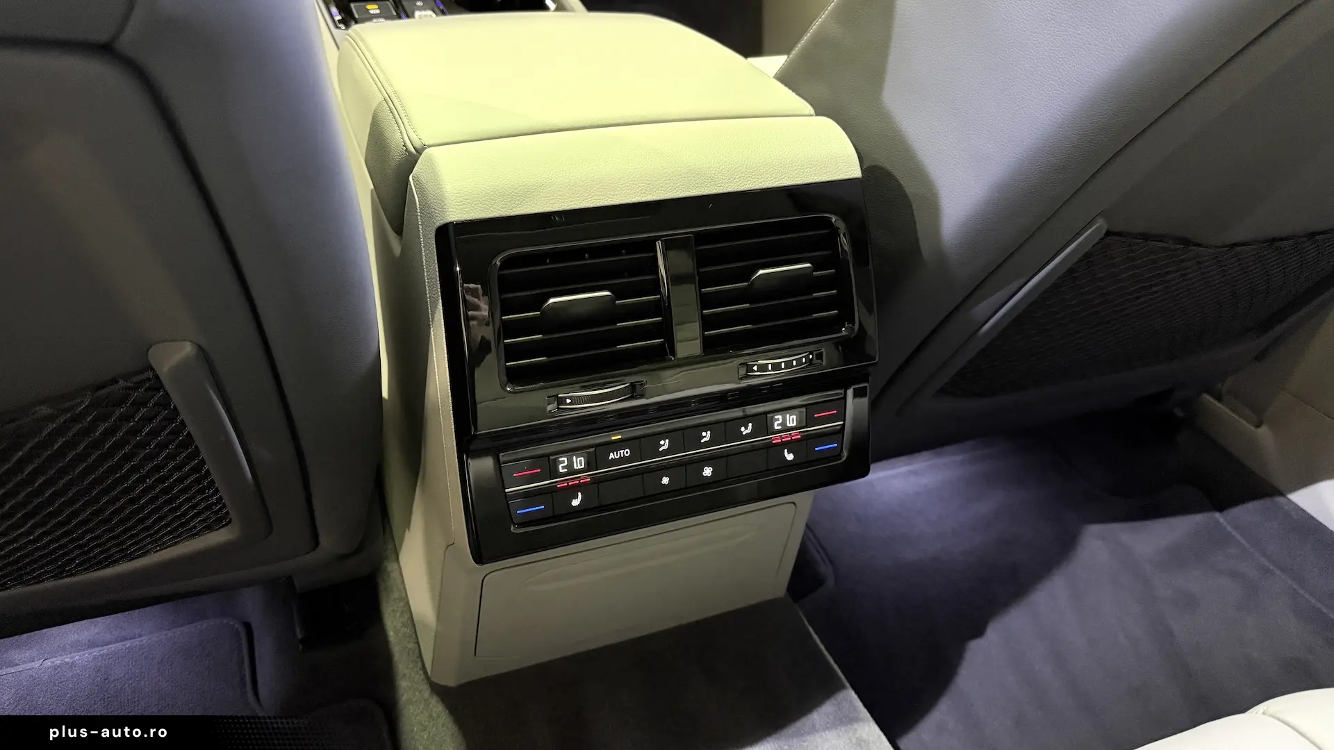 VW Touareg Int. Alb Panoramic IQ Light Masaj Ventilatie