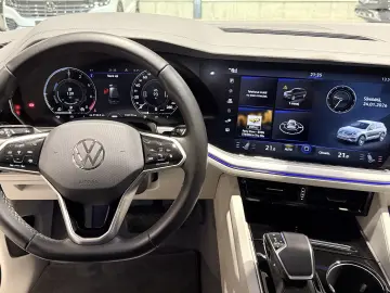 VW Touareg Int. Alb Panoramic IQ Light Masaj Ventilatie