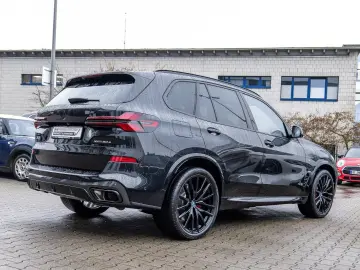 BMW X5 xDrive50e M Sport HUD PANO ACC 360