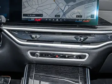 BMW X5 xDrive50e M Sport HUD PANO ACC 360