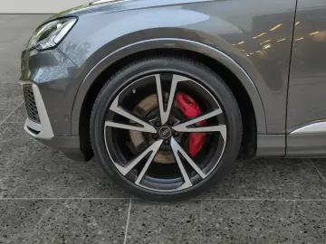 AUDI SQ7 TFSI 4.0  V8