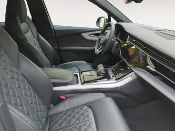 AUDI SQ7 TFSI 4.0  V8