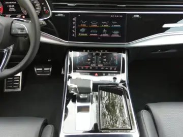 AUDI SQ7 TFSI 4.0  V8