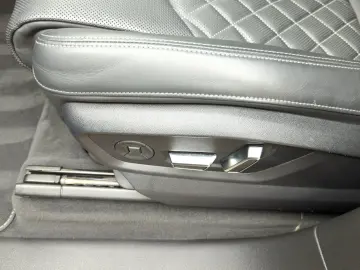 AUDI SQ7 TFSI 4.0  V8