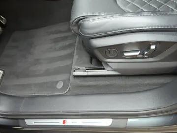 AUDI SQ7 TFSI 4.0  V8