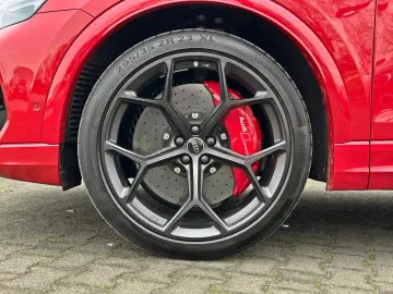 AUDI RSQ8 performance BLACK KERAMIK PANO HUD OLED