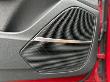 AUDI RSQ8 performance BLACK KERAMIK PANO HUD OLED