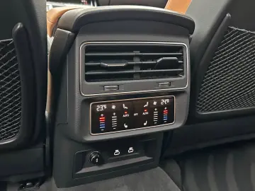 AUDI RSQ8 performance BLACK KERAMIK PANO HUD OLED