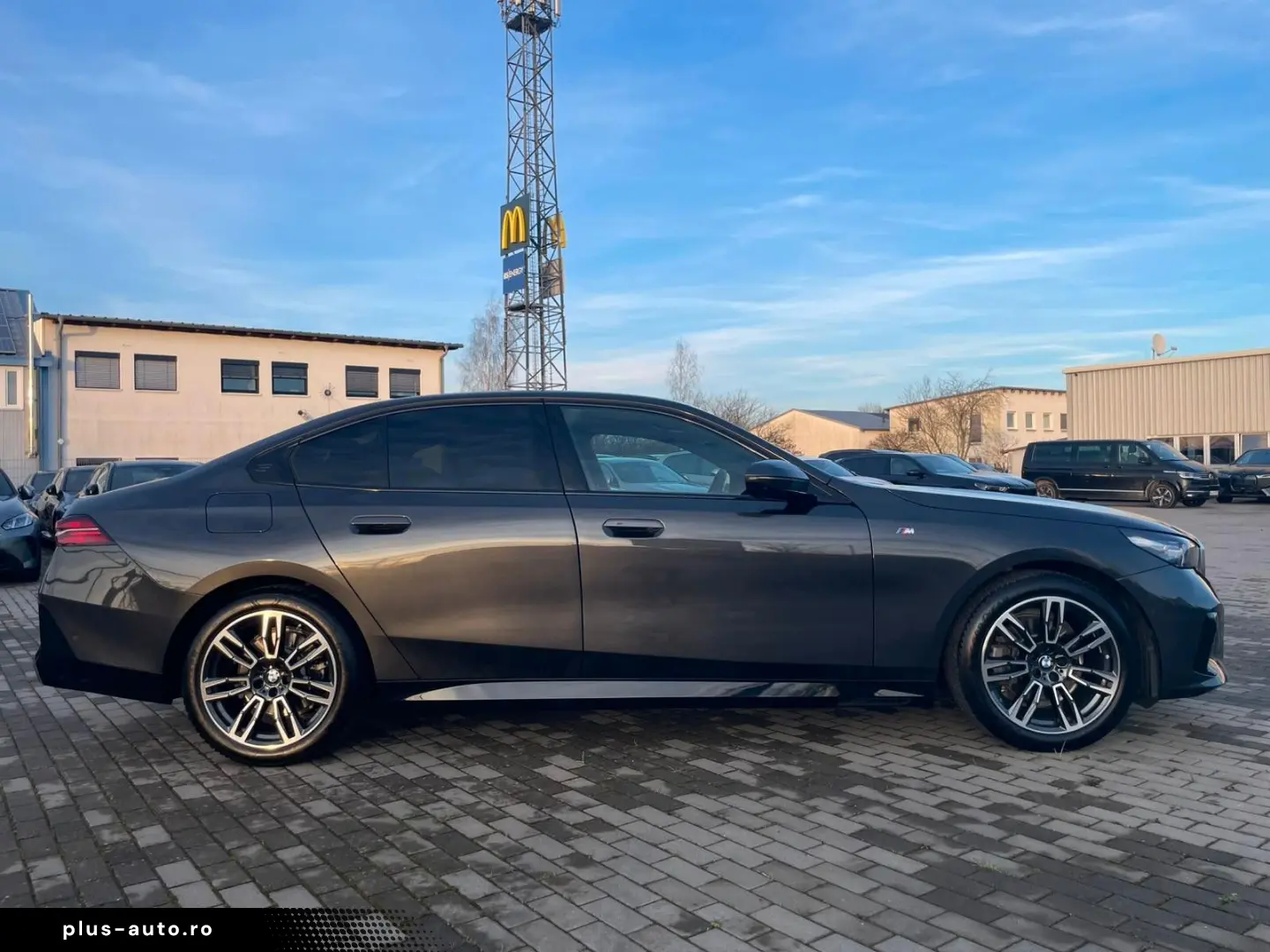BMW 520 i M Sport STHZG HUD HK Sitzlüf 360 Keyless