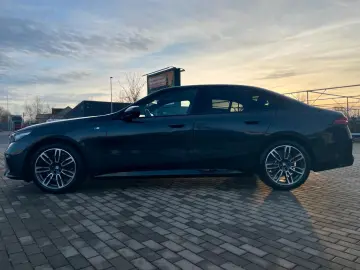 BMW 520 i M Sport STHZG HUD HK Sitzlüf 360 Keyless