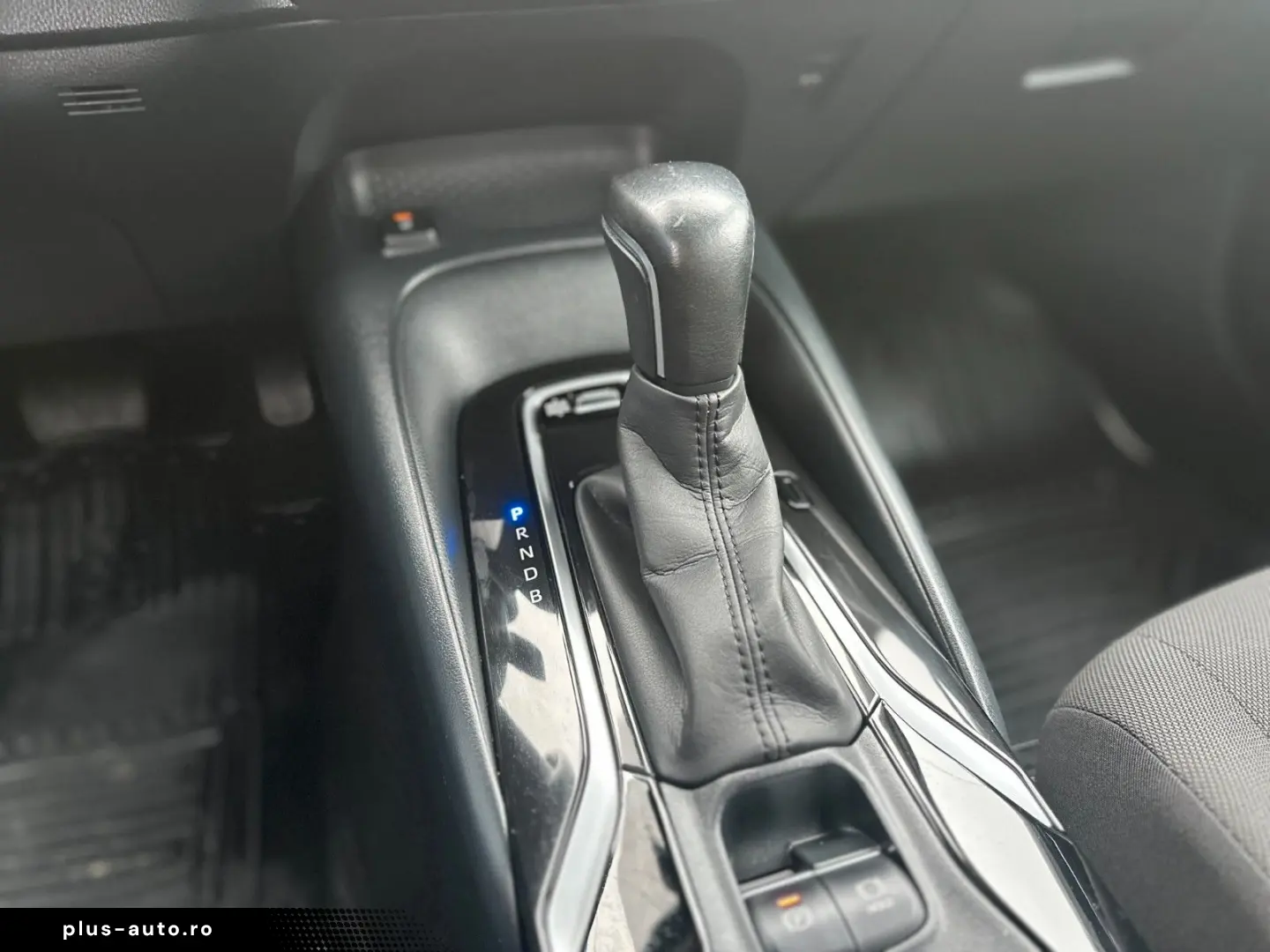 TOYOTA Corolla Hybrid Comfort Style e-CVT