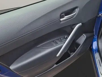 TOYOTA Corolla Cross Hybrid AWD Team Deutschland