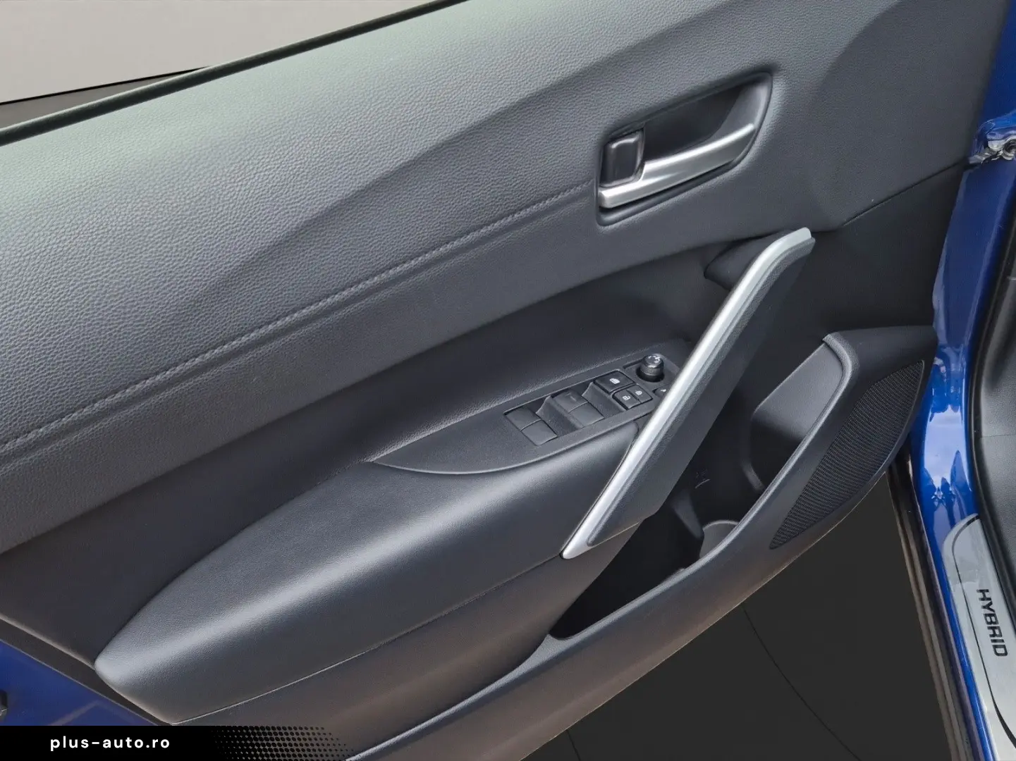 TOYOTA Corolla Cross Hybrid AWD Team Deutschland