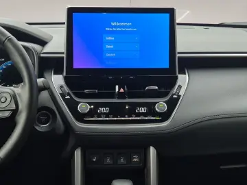 TOYOTA Corolla Cross Hybrid AWD Team Deutschland