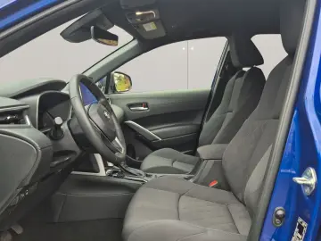 TOYOTA Corolla Cross Hybrid AWD Team Deutschland