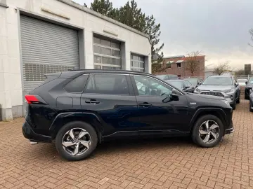 TOYOTA RAV4 Plug-in Hybrid AWD   AHK Kamera