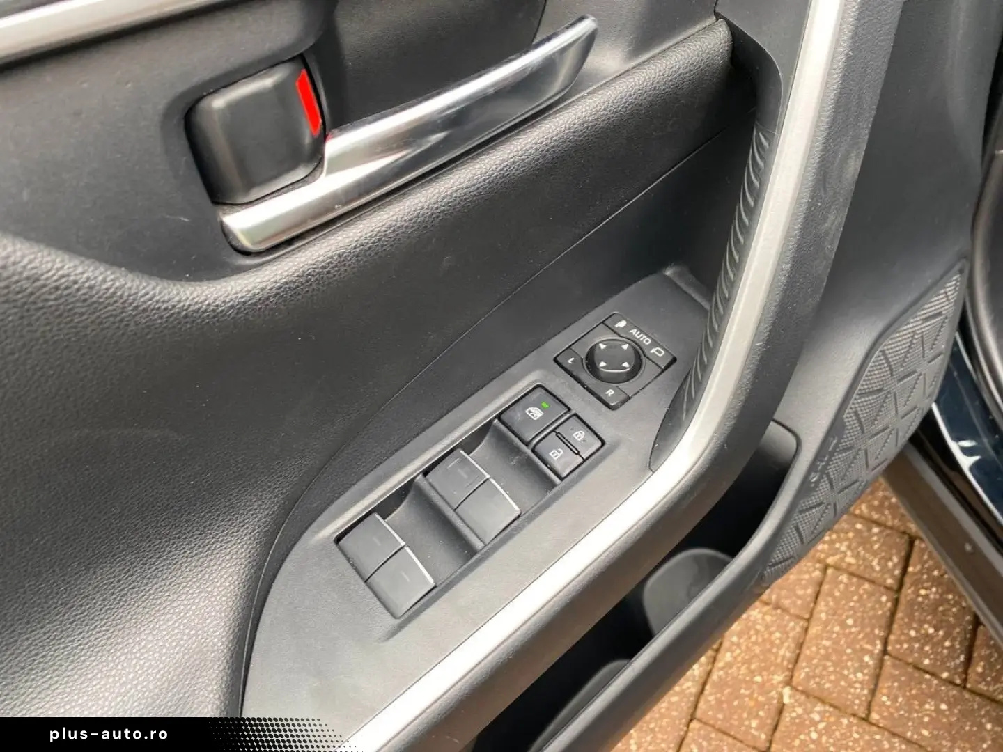 TOYOTA RAV4 Plug-in Hybrid AWD   AHK Kamera