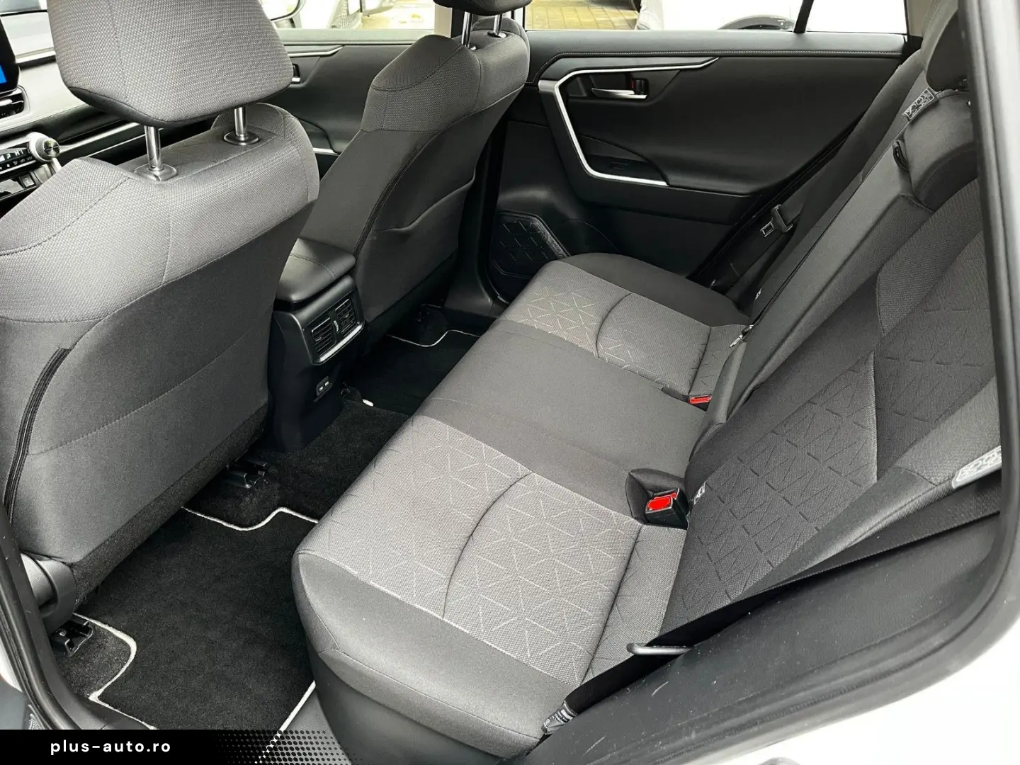 TOYOTA RAV4 Hybrid 4x4 Team Deutschland  TECHNIK-P  AHK