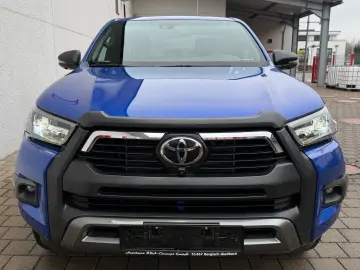 TOYOTA Hilux 4x4 Double Cab 2.8 Aut Invincible
