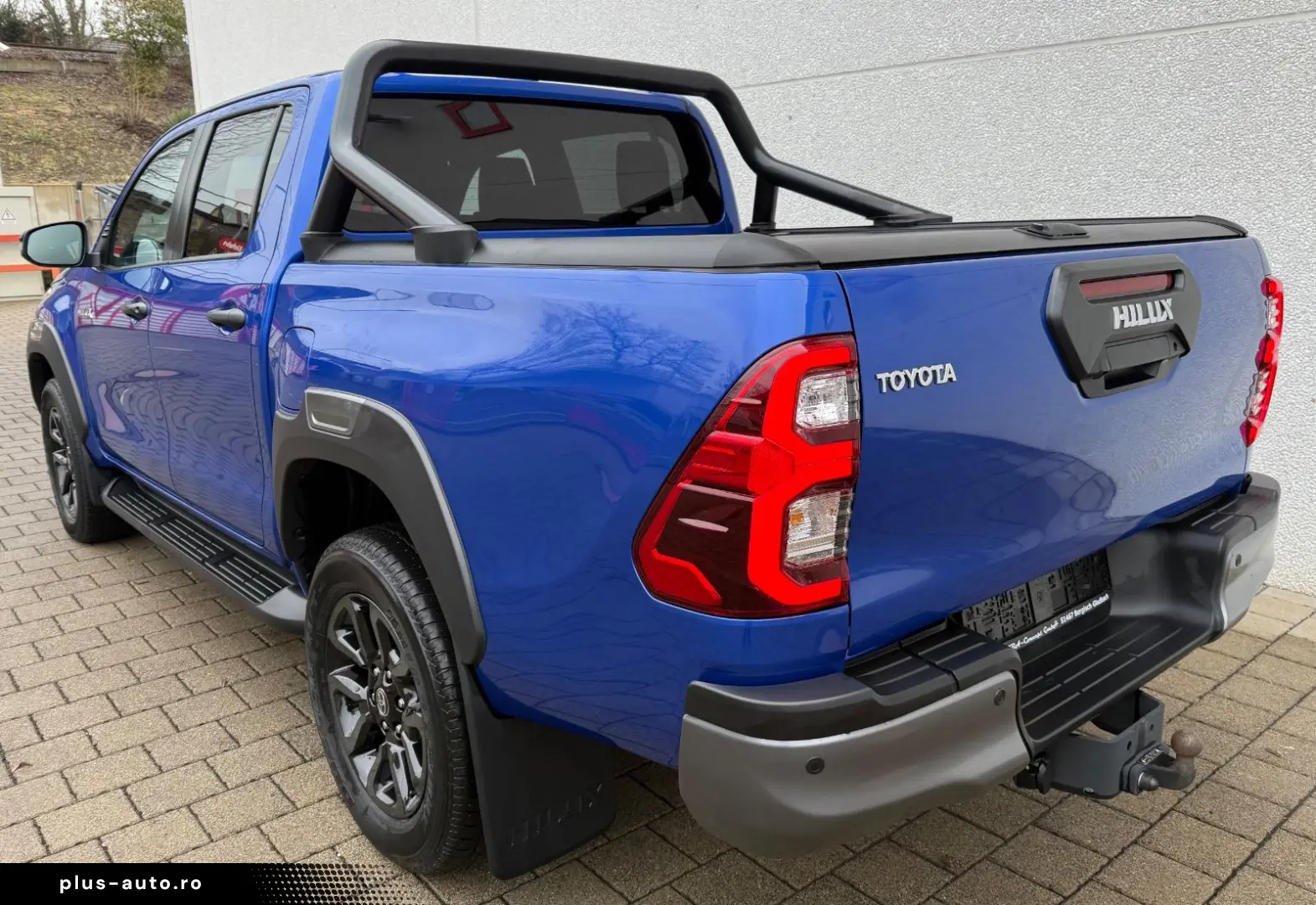 TOYOTA Hilux 4x4 Double Cab 2.8 Aut Invincible