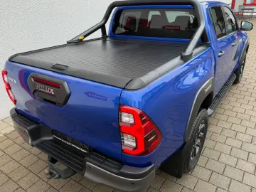 TOYOTA Hilux 4x4 Double Cab 2.8 Aut Invincible