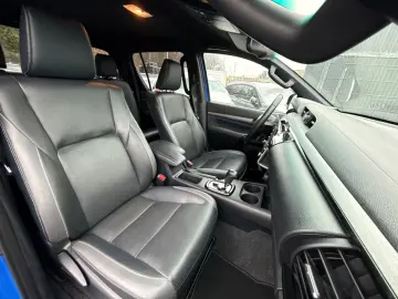 TOYOTA Hilux 4x4 Double Cab 2.8 Aut Invincible