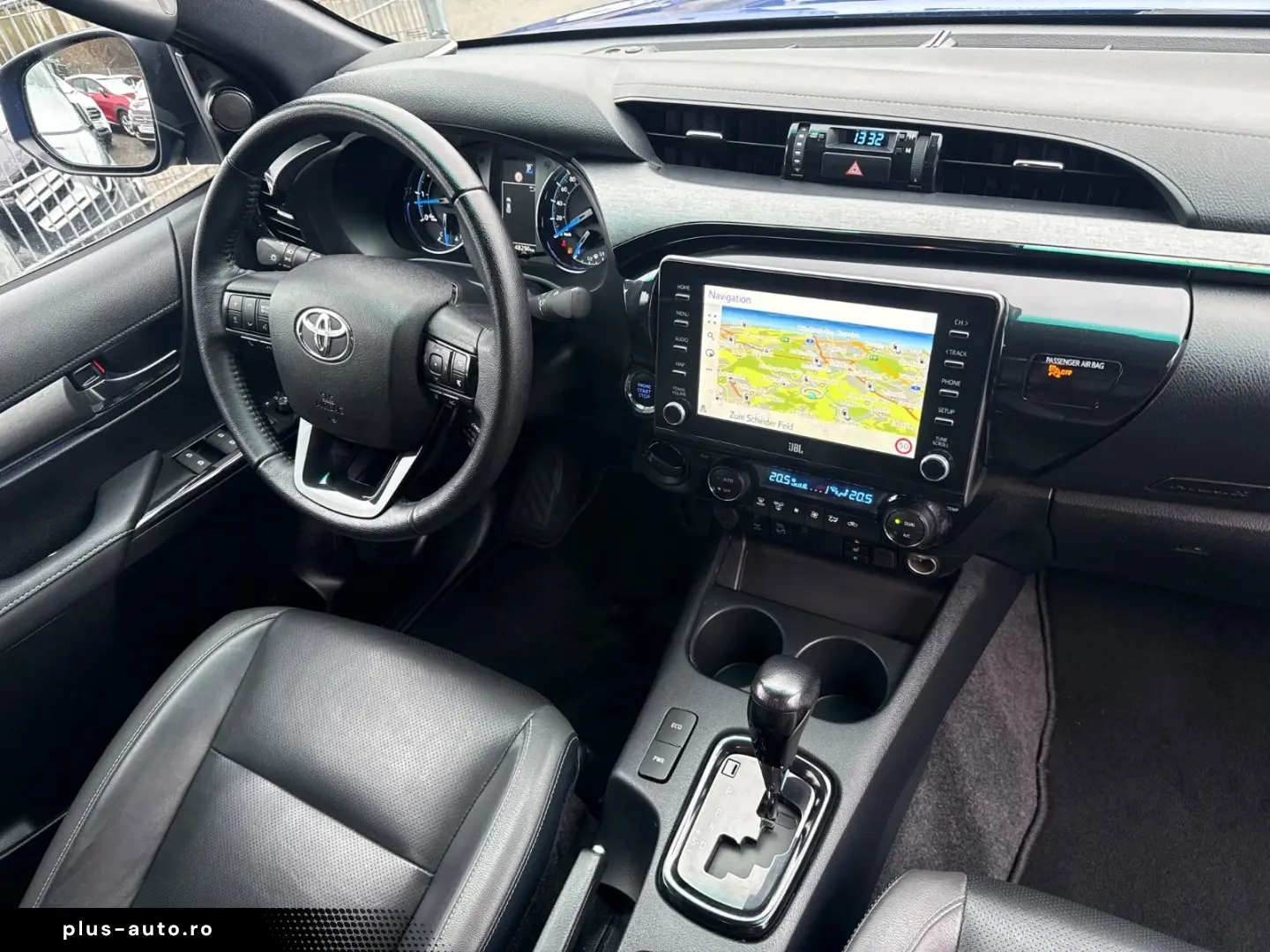 TOYOTA Hilux 4x4 Double Cab 2.8 Aut Invincible