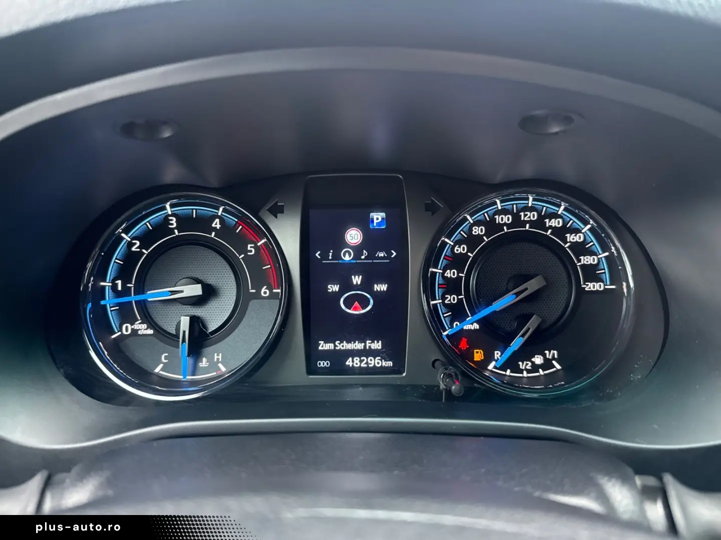 TOYOTA Hilux 4x4 Double Cab 2.8 Aut Invincible