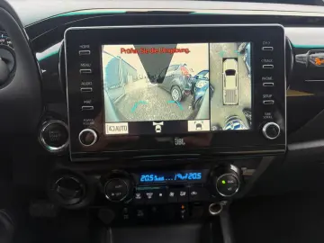 TOYOTA Hilux 4x4 Double Cab 2.8 Aut Invincible