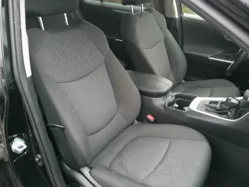 TOYOTA RAV 4 Hybrid 4x2 Business Edition Navi LED