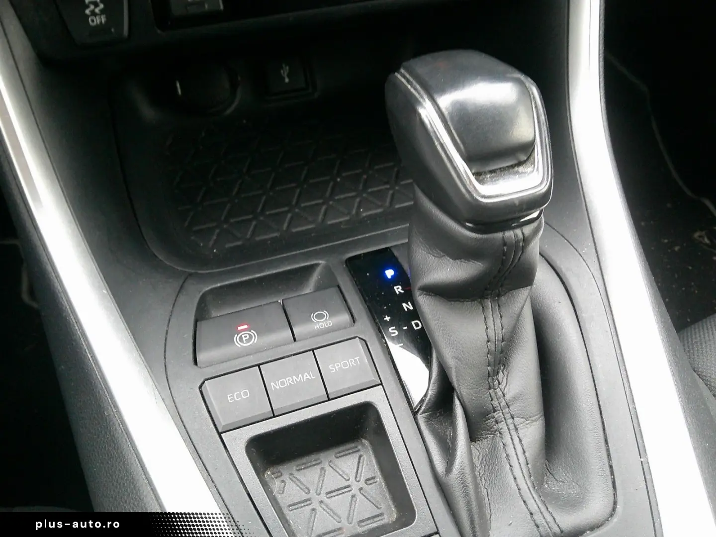 TOYOTA RAV 4 Hybrid 4x2 Business Edition Navi LED