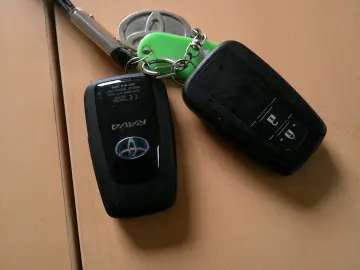 TOYOTA RAV 4 Hybrid 4x2 Business Edition Navi LED