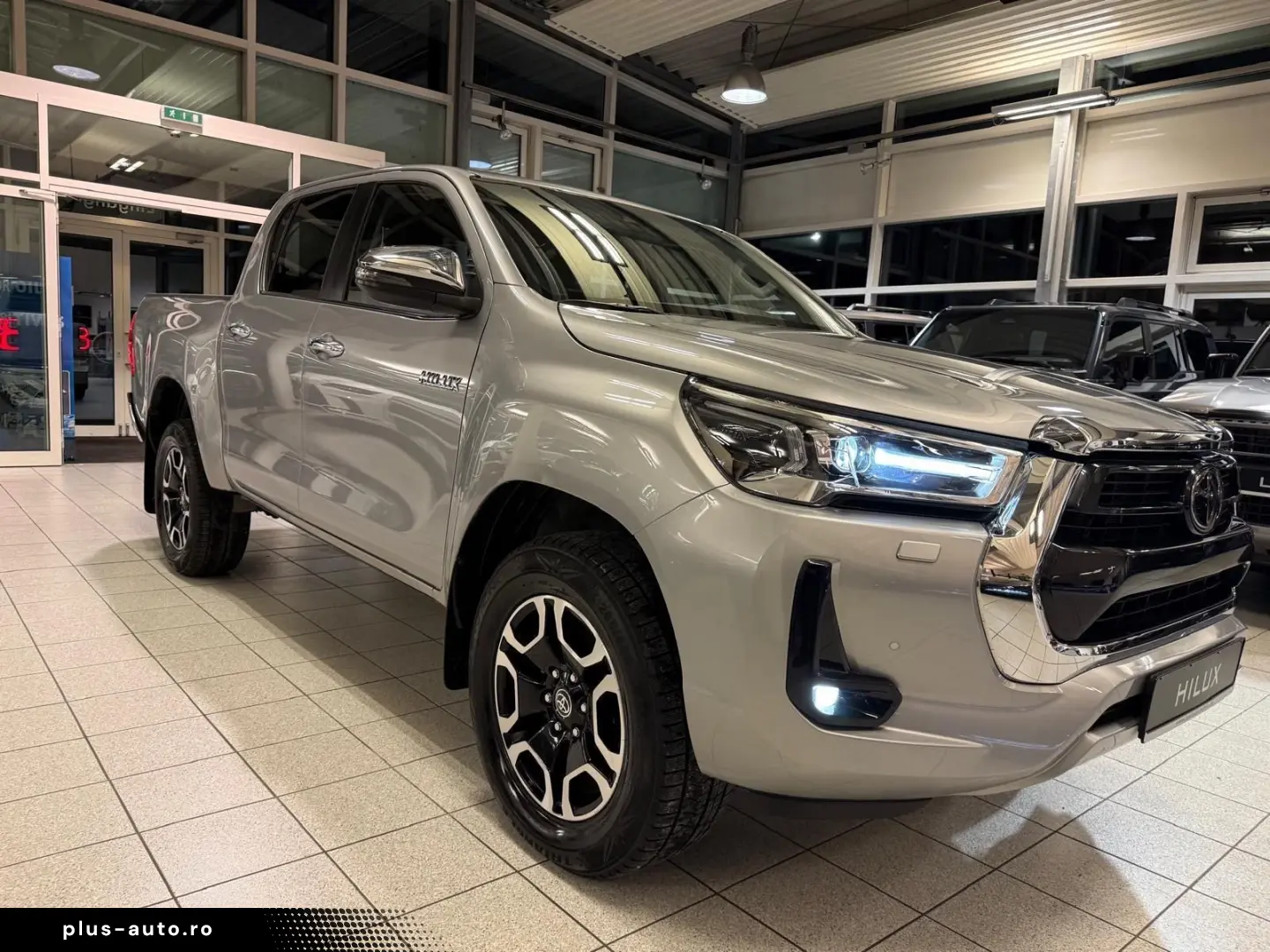 TOYOTA DOUBLE CAB EXECUTIVE-AUT-KAMERA-LED-RADAR-