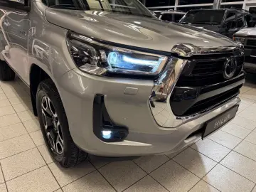 TOYOTA DOUBLE CAB EXECUTIVE-AUT-KAMERA-LED-RADAR-