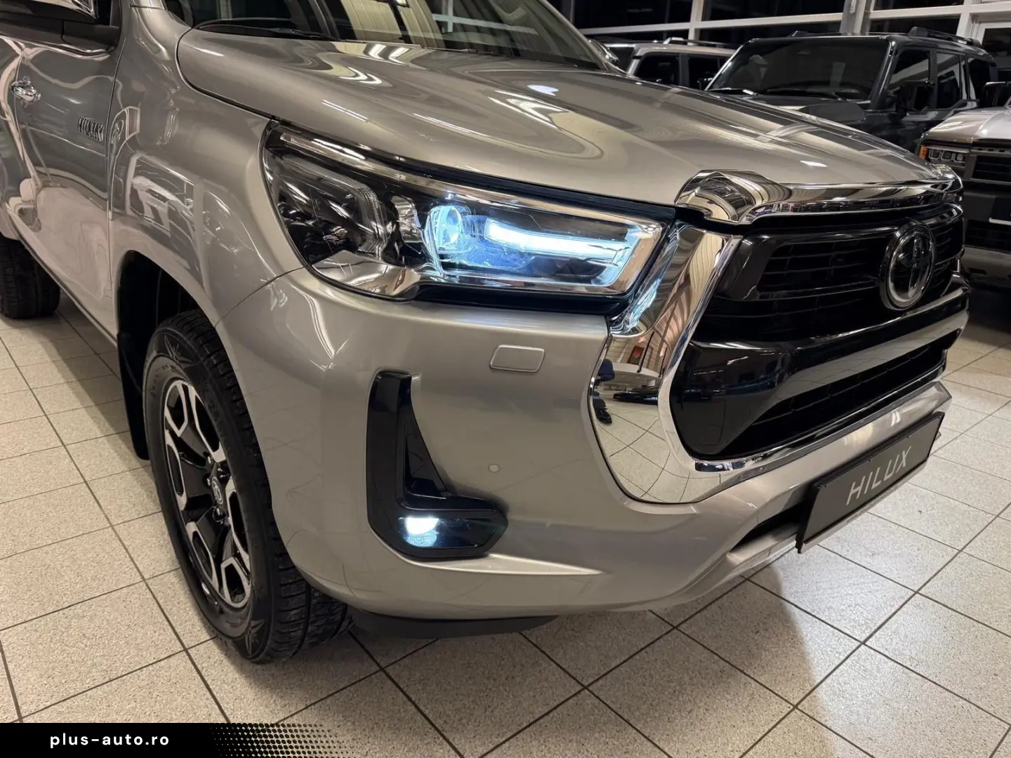 TOYOTA DOUBLE CAB EXECUTIVE-AUT-KAMERA-LED-RADAR-