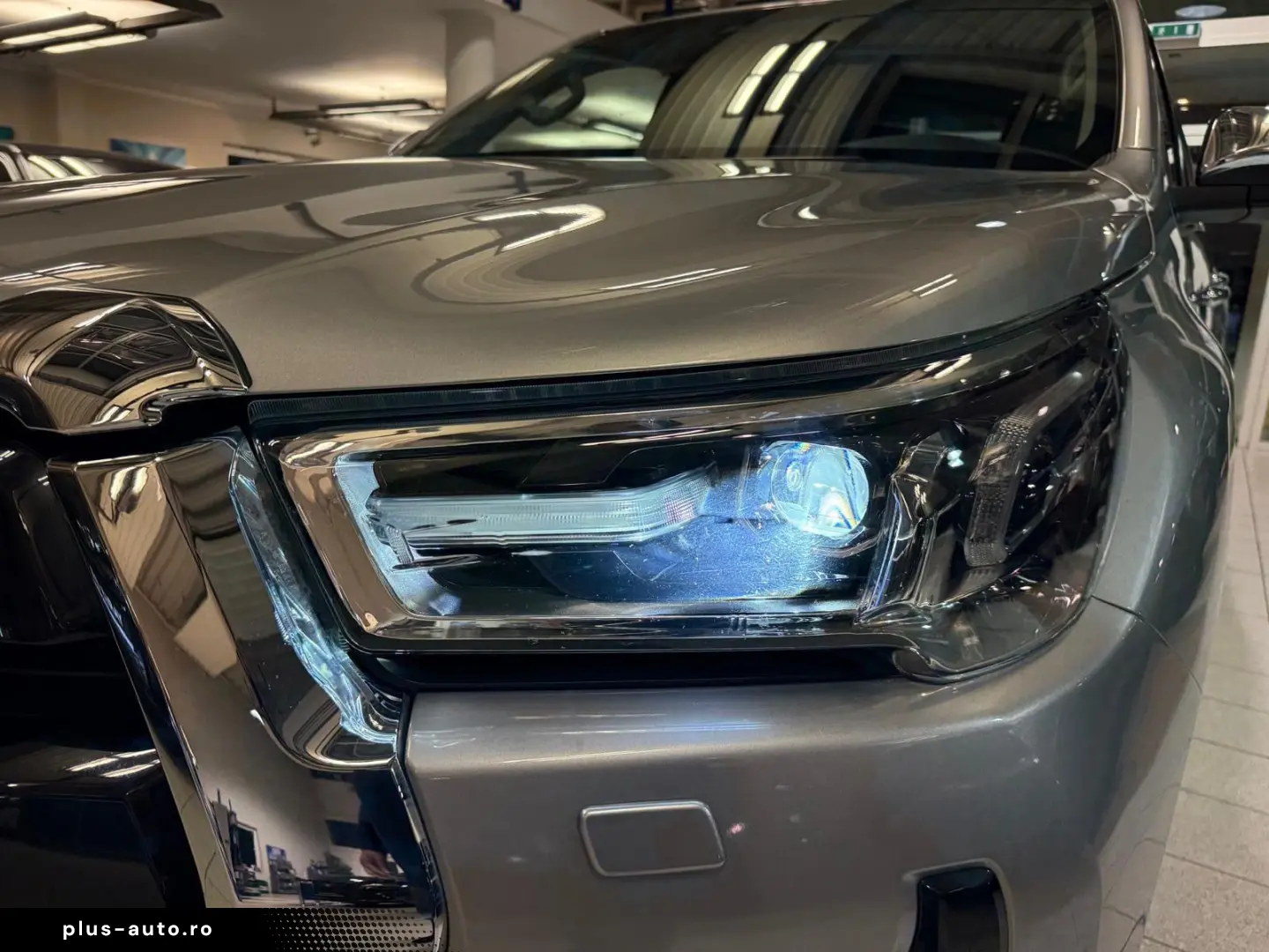 TOYOTA DOUBLE CAB EXECUTIVE-AUT-KAMERA-LED-RADAR-