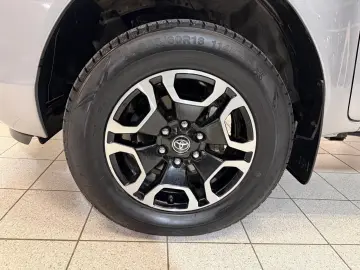 TOYOTA DOUBLE CAB EXECUTIVE-AUT-KAMERA-LED-RADAR-